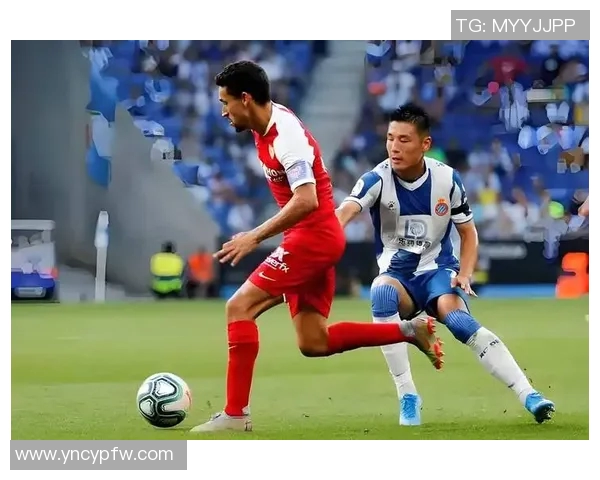 巴伦西亚队主力前锋续约成功!全新篇章即将开启 巴伦西亚队主力前锋续约成功!全新篇章即将开启